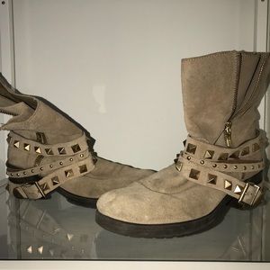 BCBG stud boots